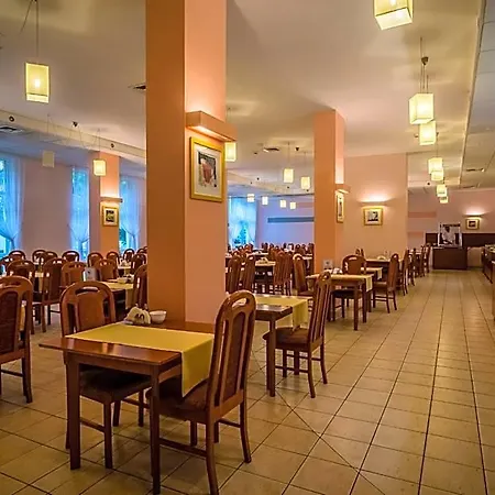 *** Nat Hotel